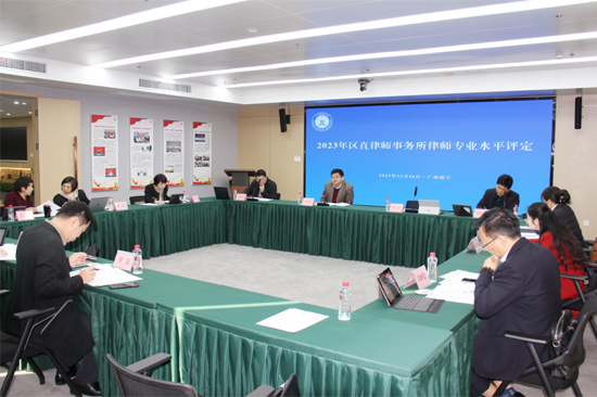 評(píng)審現(xiàn)場(chǎng)。曾嶸攝